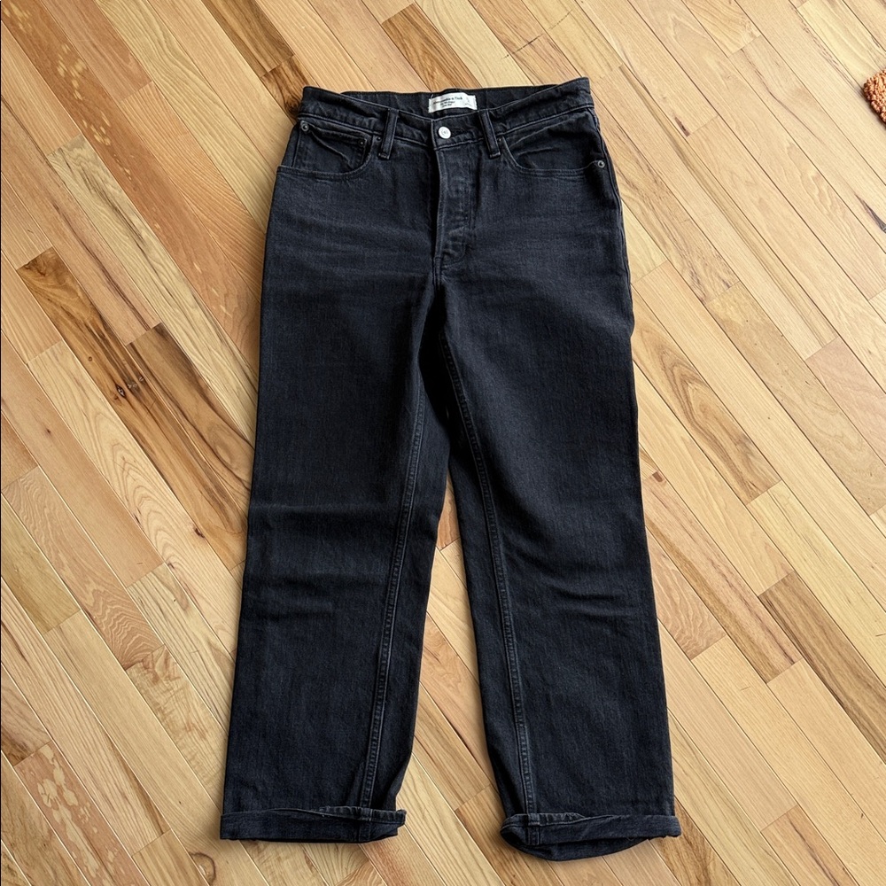 Abercrombie & Fitch Women's Black 90s Baggy Low Rise Jean 27S